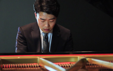 Jaemin Shin Performing at The Conservatory